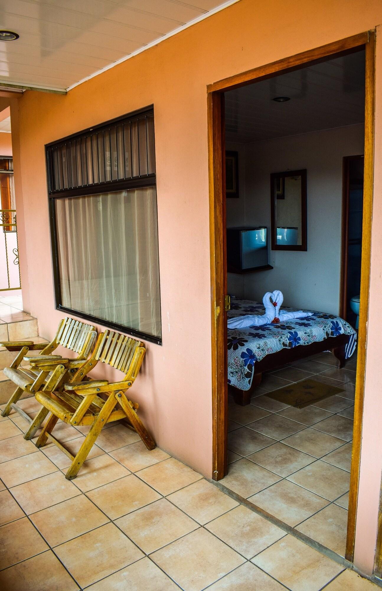 Hotel La Choza Inn La Fortuna Exteriör bild