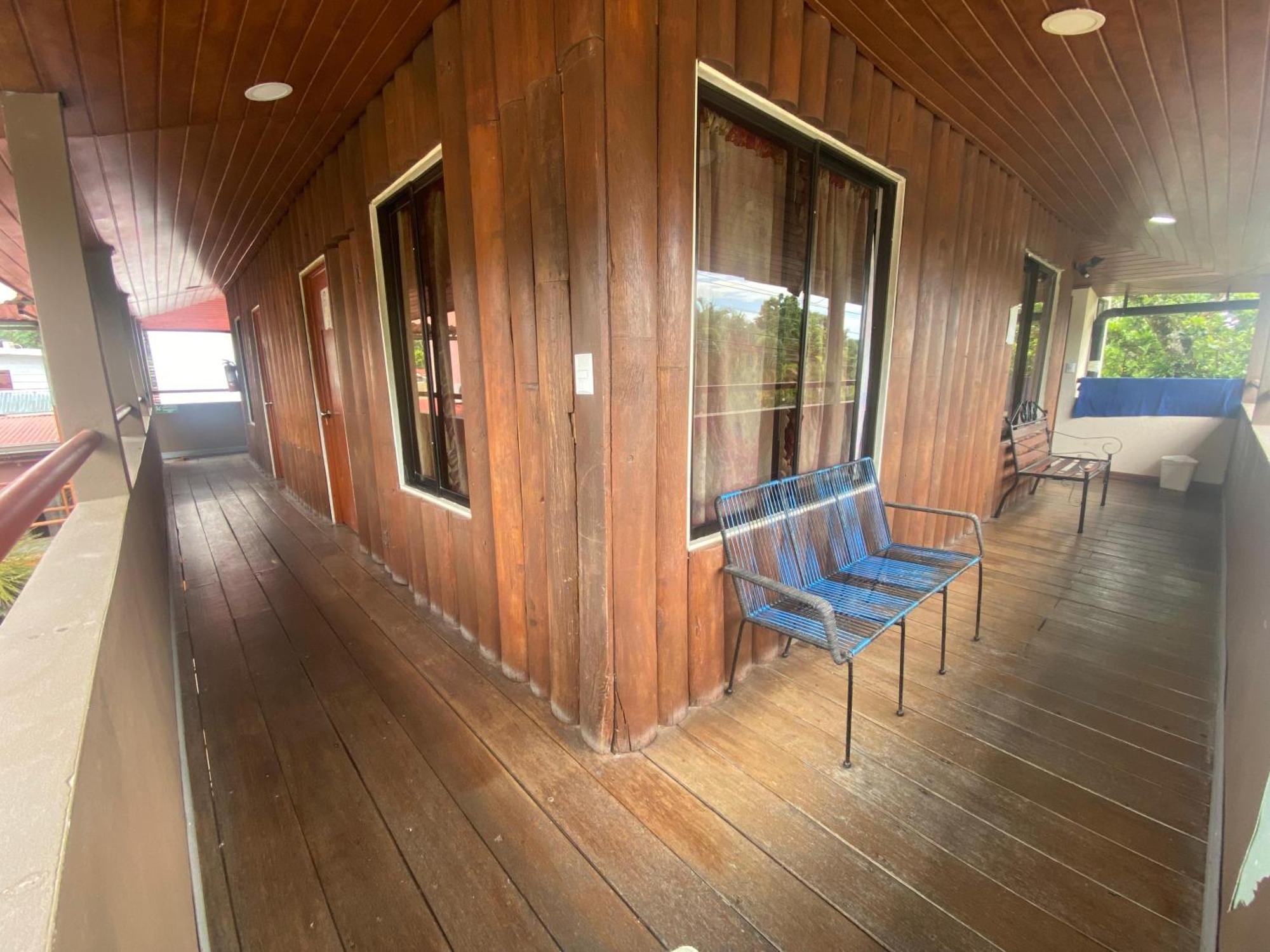 Hotel La Choza Inn La Fortuna Exteriör bild