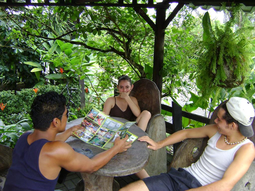Hotel La Choza Inn La Fortuna Exteriör bild